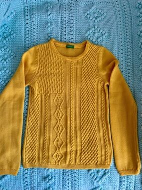 United Colors of Benetton Yellow Knit Cable Crewneck Sweater in XS
